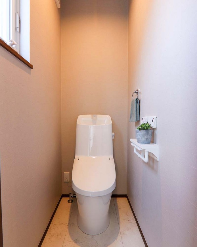 トイレ（リクシル）