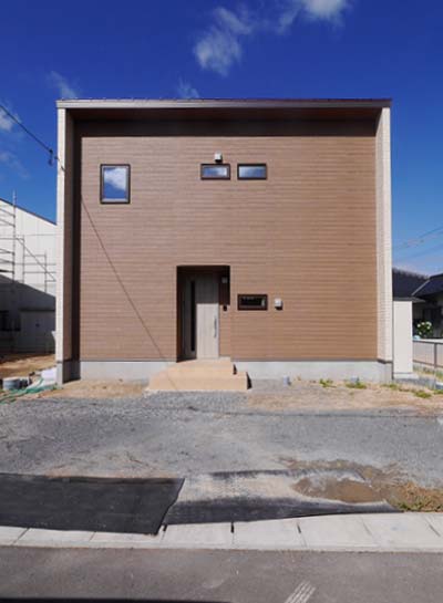 木目調外壁のオシャレな住まい