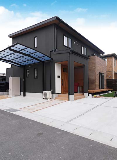 周辺環境と調和する優しい風合いのシンプルモダンな外観デザイン。