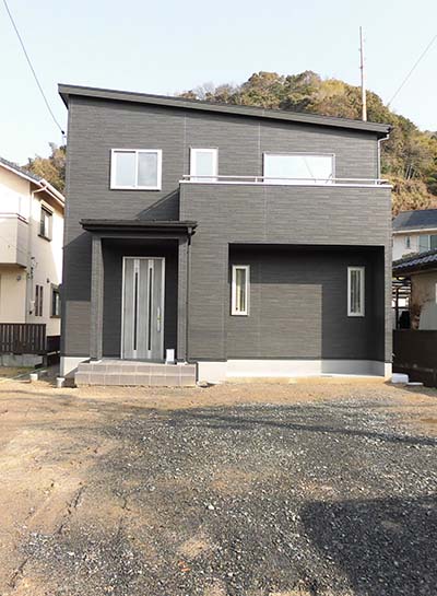 デザイン階段が映える、吹き抜けのある住まい