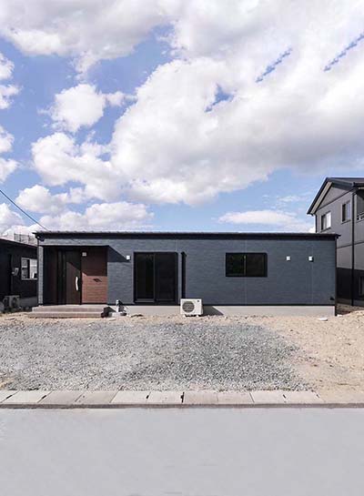 部屋を行き来しやすい、回遊動線を取り入れた平屋