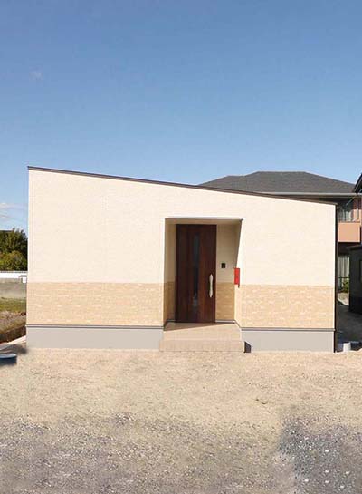 明るい広々LDKのあるナチュラルスタイルを楽しむ家