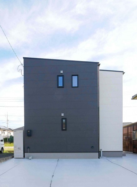 シンプル＆ナチュラルな大人の住まい。