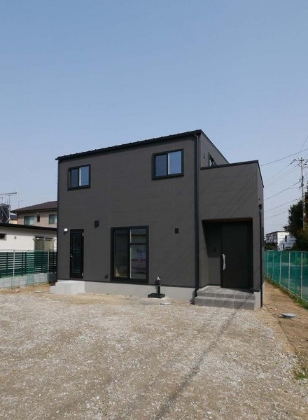 余白に美しさを宿す住まい。