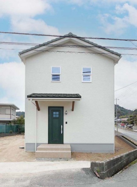 凛と佇む、まっすぐな家