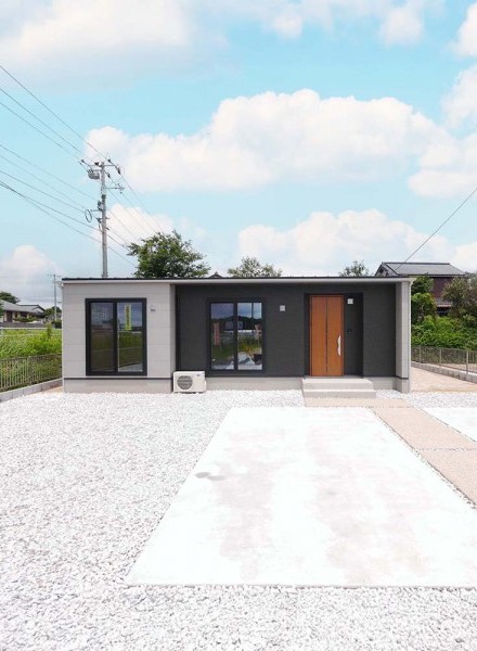 家族の時間と個の空間を大切にする平屋