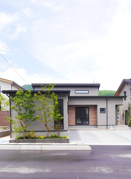 自然光と風が抜ける、ゆとりのある住まい