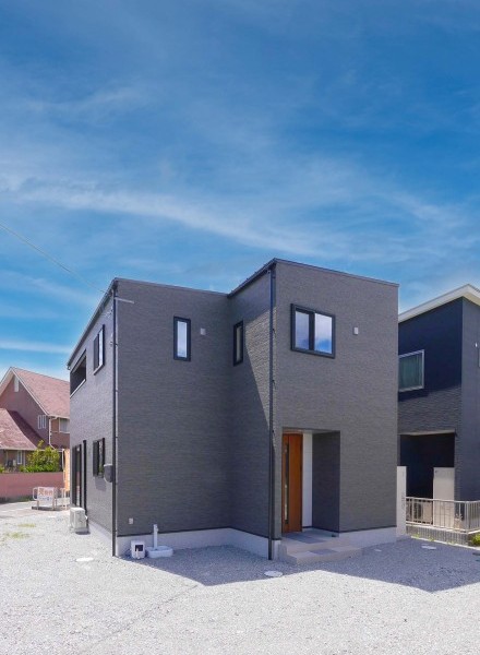 家族の暮らしに寄り添う、和室のある2階建ての家