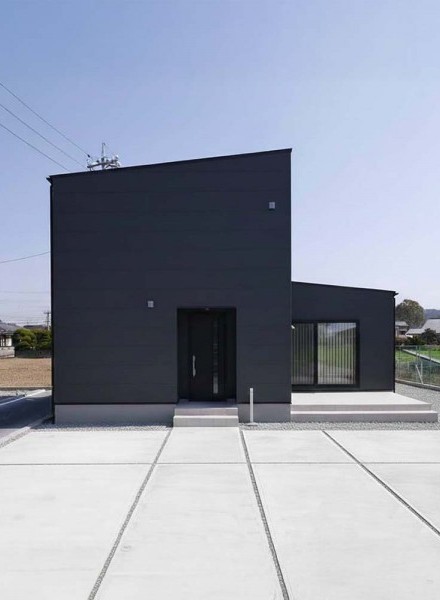 ブラック×シンプル＝極上の佇まい