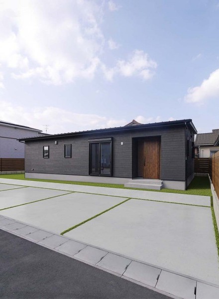 シンプルモダンな平屋、家族の時間を大切にする住まい