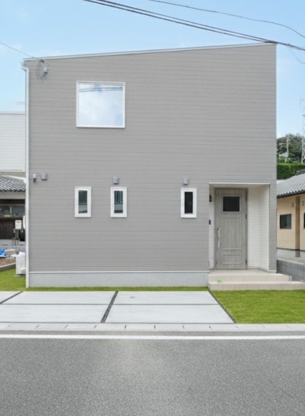 やさしい光に包まれた、心地よい時間が流れる住まい