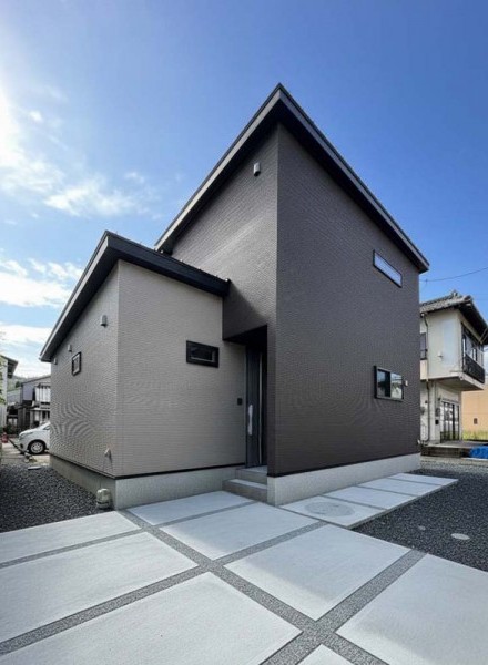 飽きのこないデザインで、永く愛される住まい