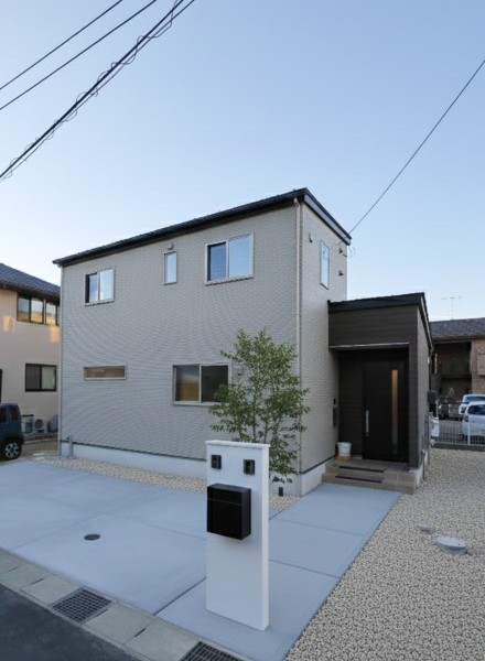 空間を最大限に活かした、ゆとりと収納の住まい