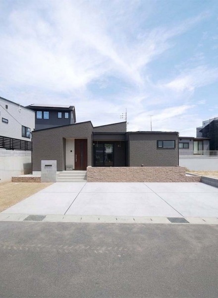 家族時間が広がる、光と暮らす平屋