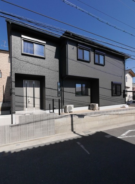 ひとつ屋根の下に、ふたつの暮らしを描く二世帯住宅