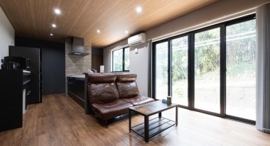 家の半分はガレージ!?趣味を思いきり楽しむ平屋